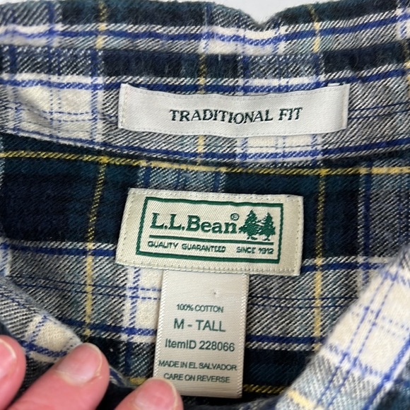 L.L. Bean green plaid flannel button down shirt - Picture 3 of 6